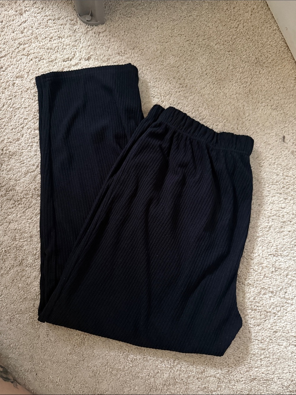 Vintage Women’s Wide Leg Black Elastic-Waist Ribbed Velour Pants